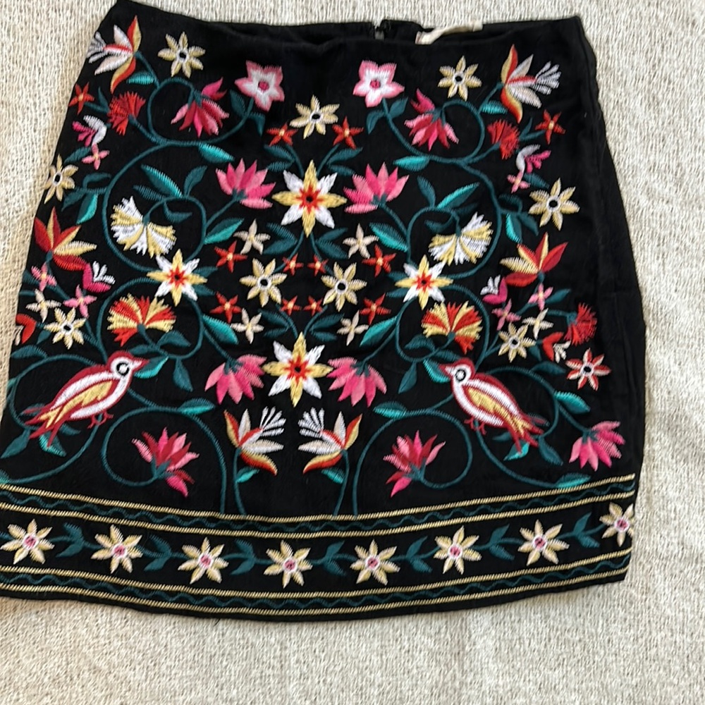 Altar’d State Linen Blend Embroidered skirt Sz Sm